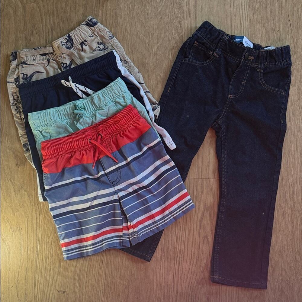 3T Boys Shorts and Jeans Clothing Bundle